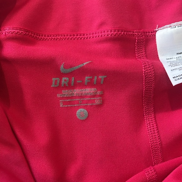 Nike pleated hot pink tennis/pickleball skort - Picture 3 of 9